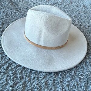 Brand New Tentree Festival Hat. Mint condition.